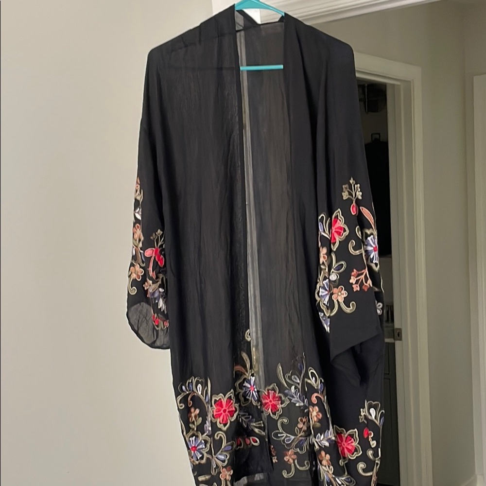 Embroidered Black Floral Women's Kimono